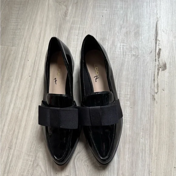 Aldo Black Patent Loafers with Bow - Picture 3 of 3